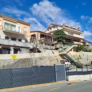 Komel , Opatija Kroatië